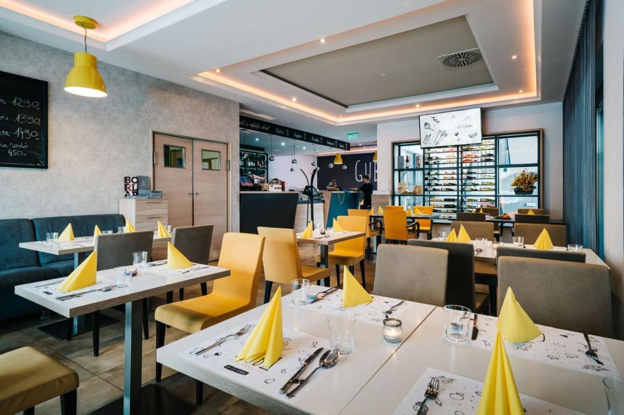 Guba Vendeghaz Bed & Breakfast Győrújbarát Eksteriør bilde