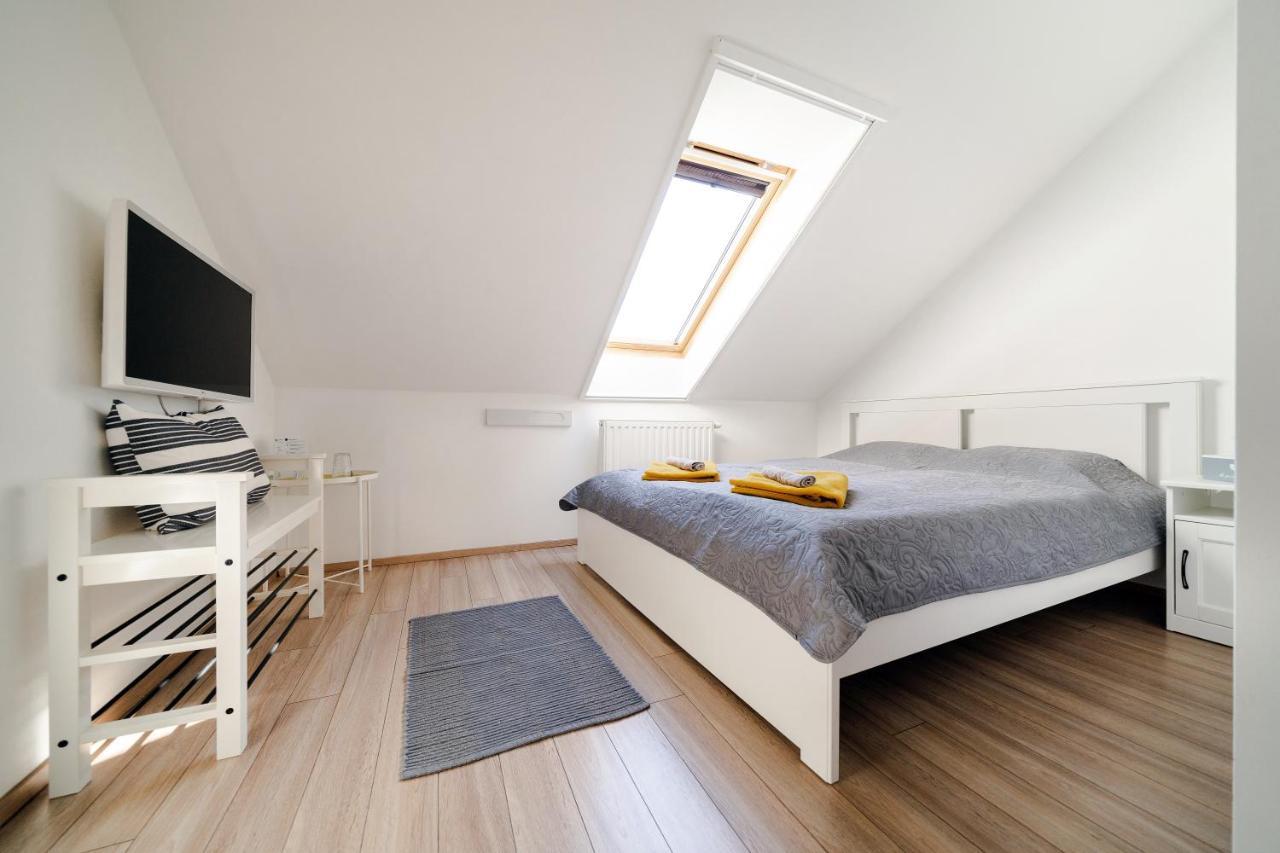Guba Vendeghaz Bed & Breakfast Győrújbarát Eksteriør bilde