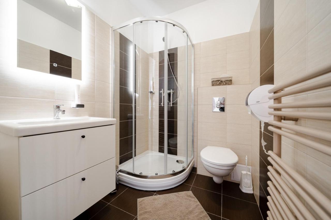 Guba Vendeghaz Bed & Breakfast Győrújbarát Eksteriør bilde